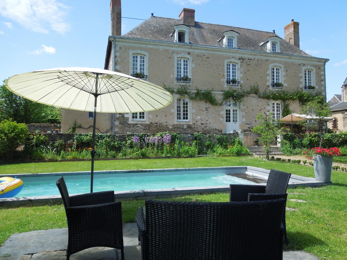 Le Presbytere Du Vigneau Ménil Exterior foto