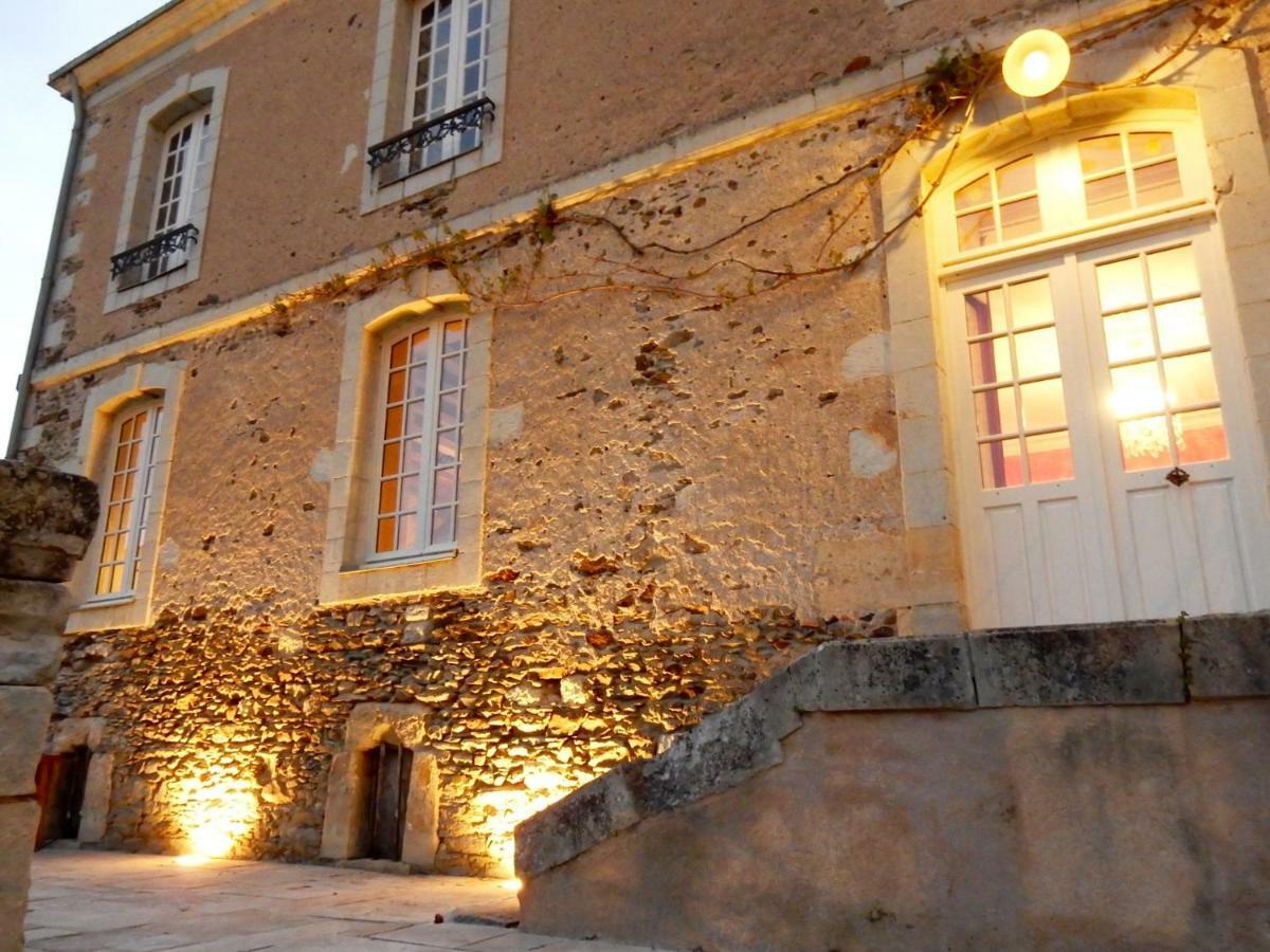 Le Presbytere Du Vigneau Ménil Exterior foto
